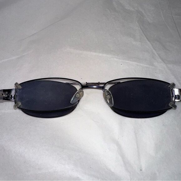 Gucci Glasses with clip on sunglasses Authentic. Put new script lenses in - Picture 13 of 14